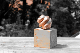 Klasse<br>für<br>Schmuck<br>und<br>Gerät