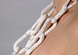 Klasse<br>für<br>Schmuck<br>und<br>Gerät